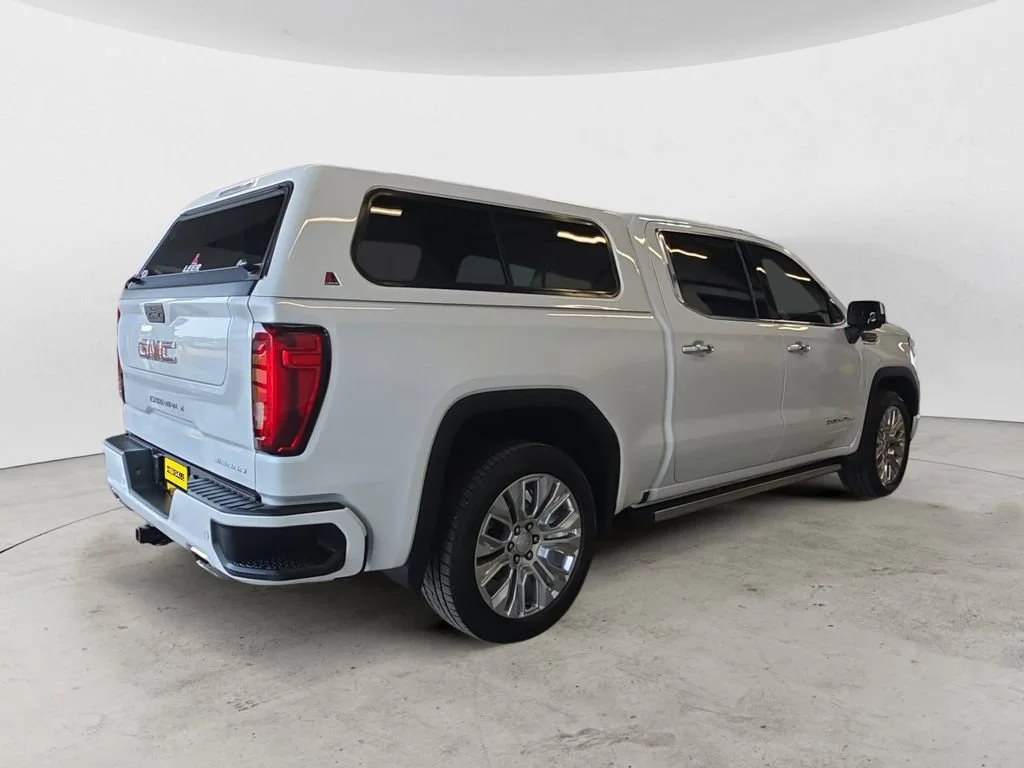 Used 2020 WHITE FROST TRICOAT GMC Denali image 5