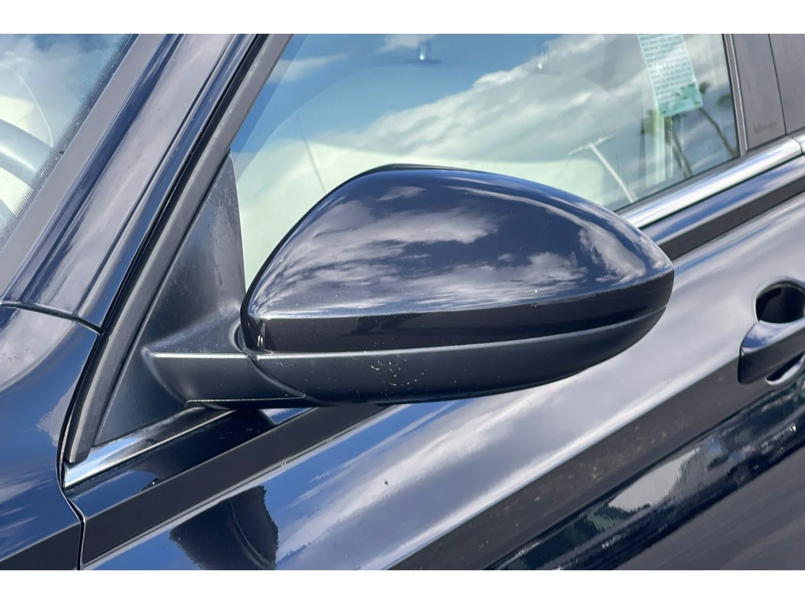 Used 2023 Deep Black Pearl Volkswagen SE image 12