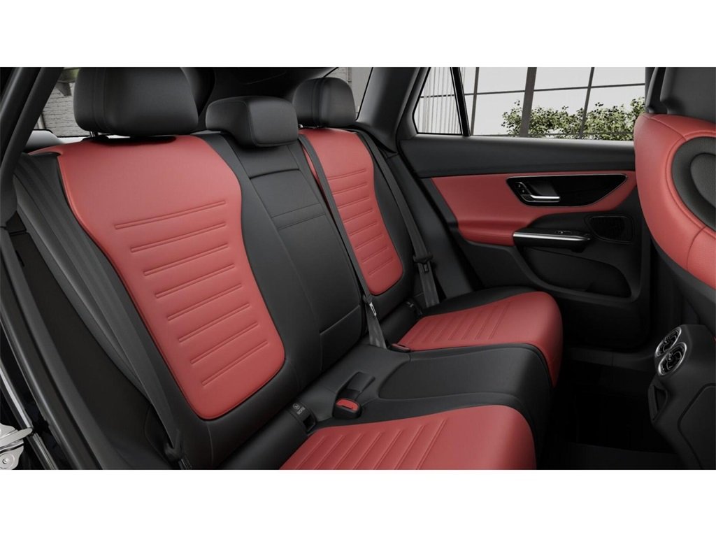 2026 Mercedes Benz GLC 43 AMG 4MATIC photo 4