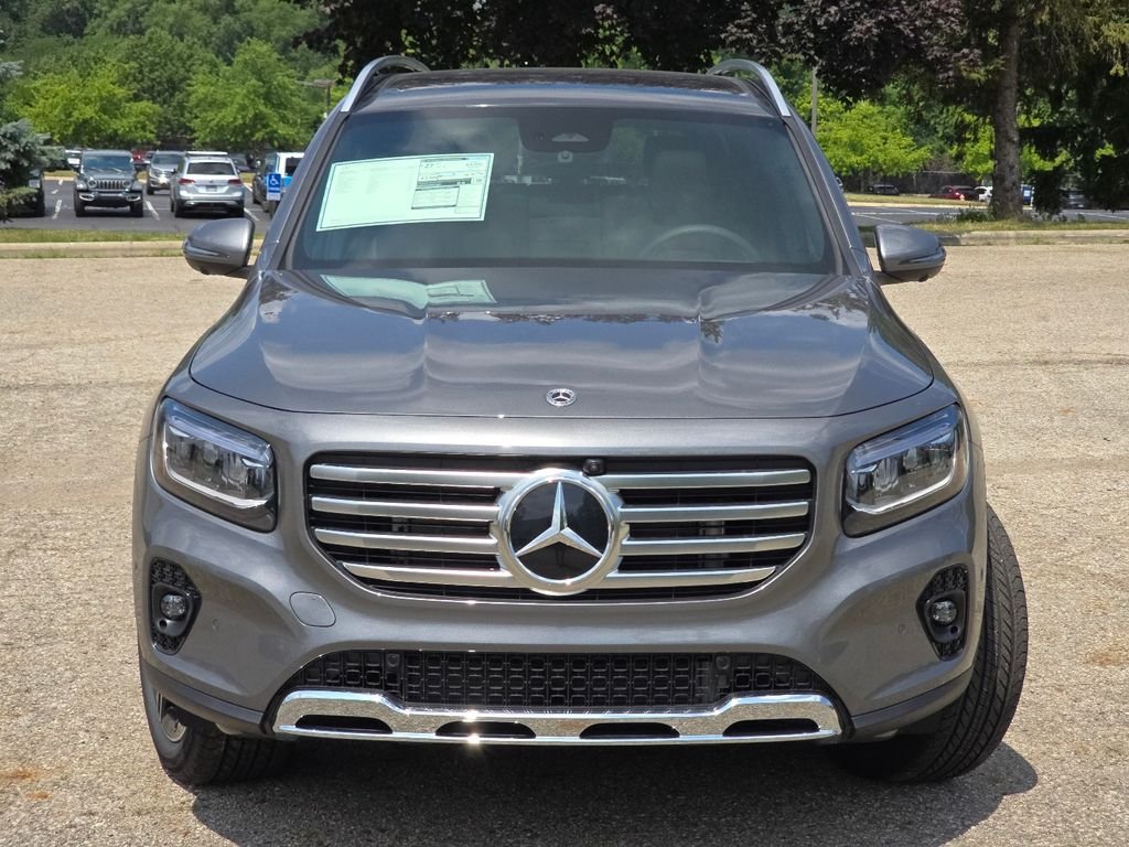 New 2026 Mountain Grey Metallic Mercedes-Benz GLB 250 image 11