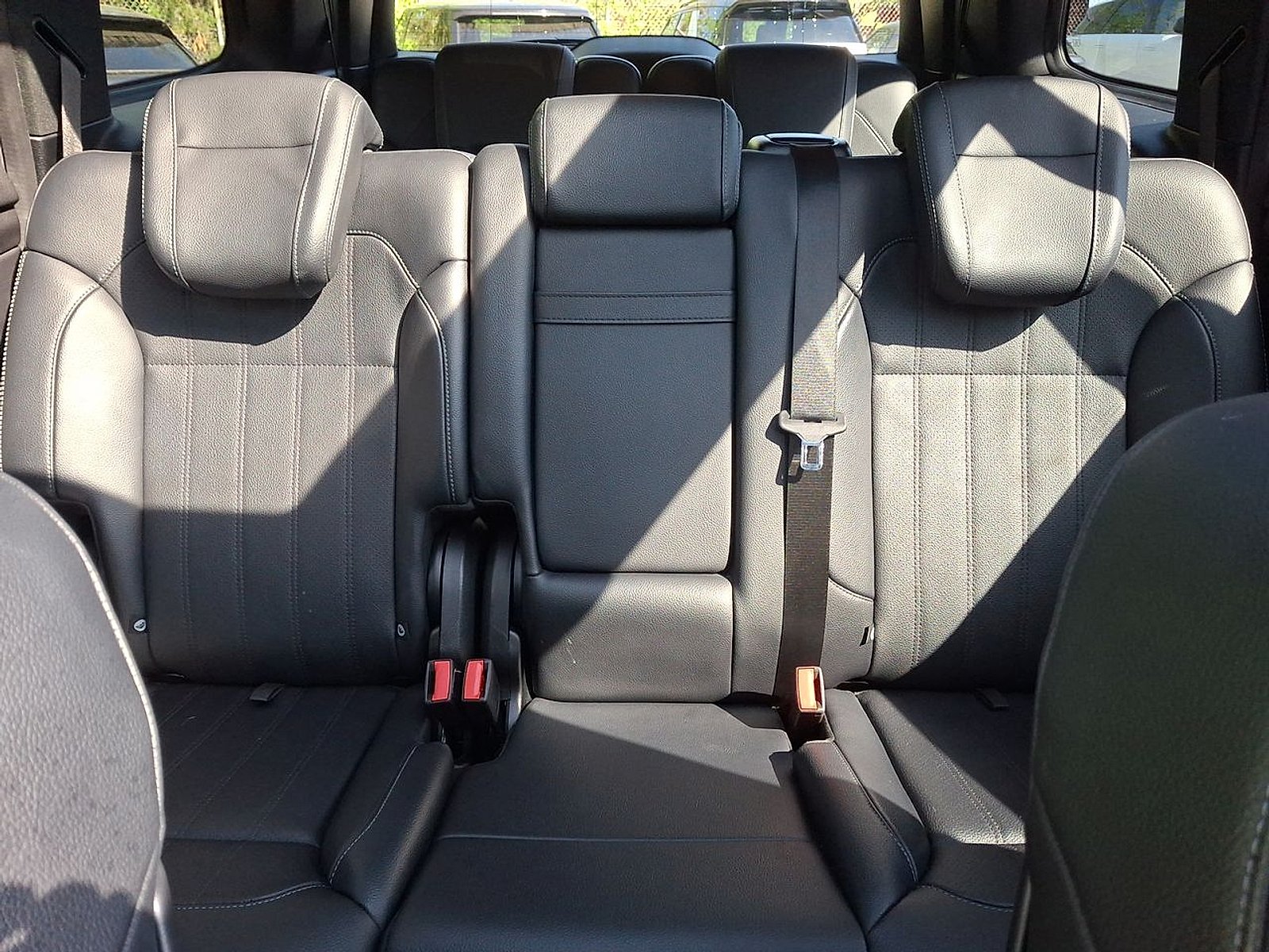 Used 2019 Iridium Silver Metallic - 775 Mercedes-Benz 4MATIC® image 13