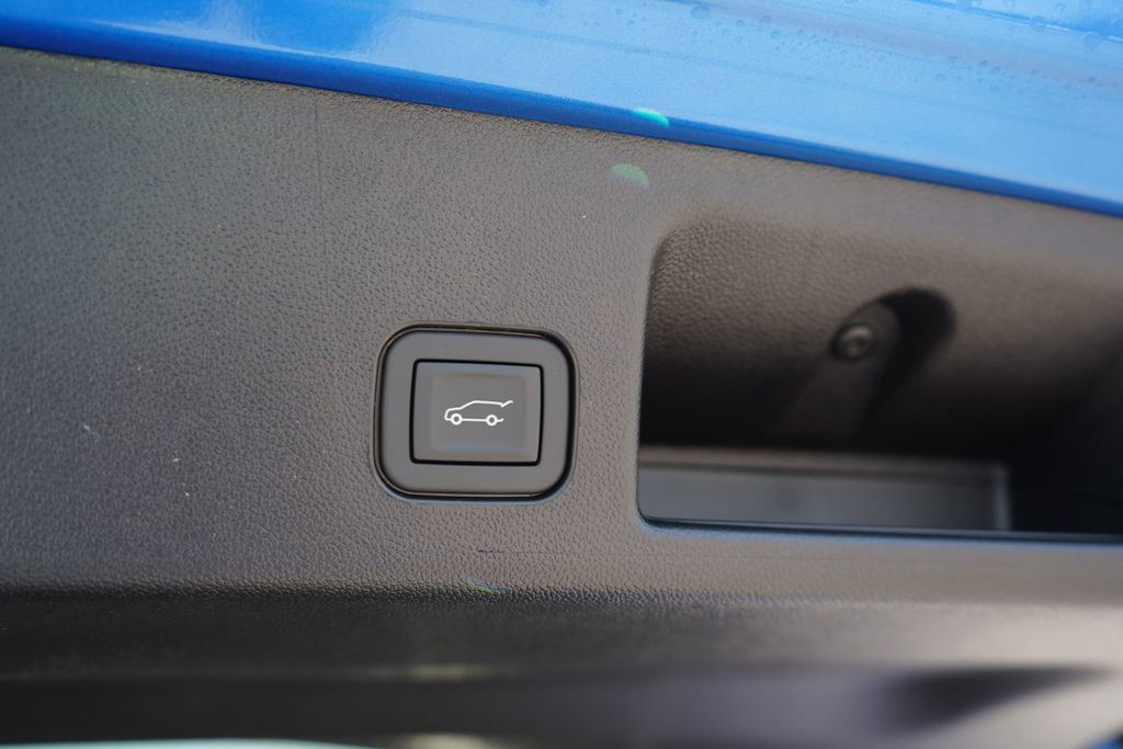 2025 Chevrolet Equinox EV RS - Photo 23