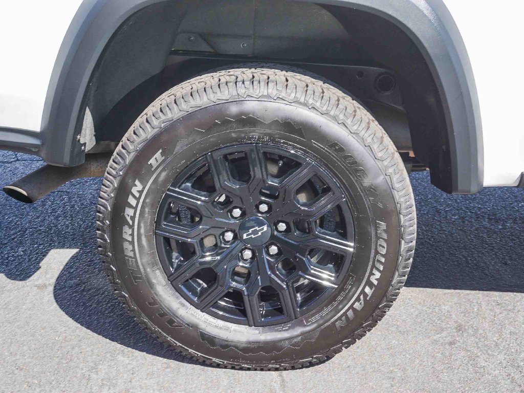 Used 2023 White Chevrolet Trail Boss image 8