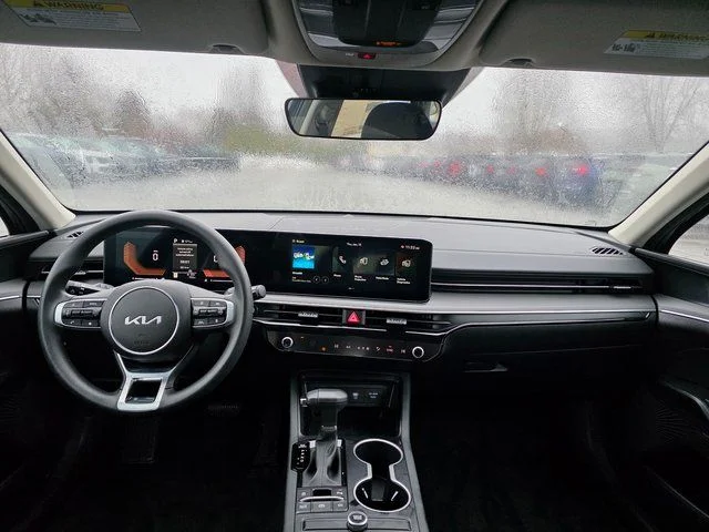 2026 Kia K5 LXS - Photo 16