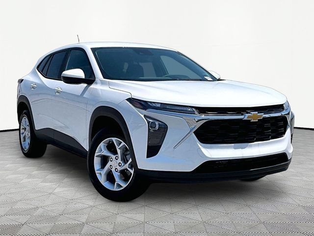 Summit White 2026 Chevrolet Trax SUV / Crossover Front-Wheel Drive