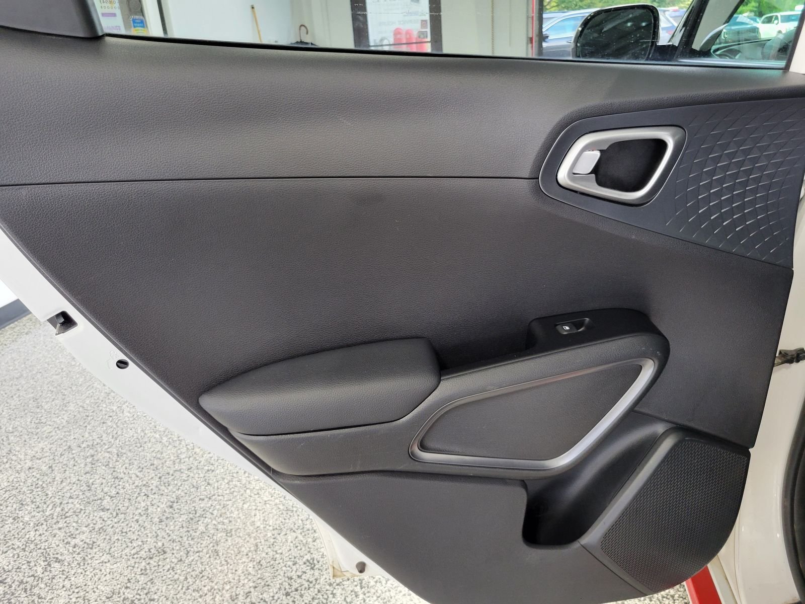 Used 2020 White Kia GT-Line image 23