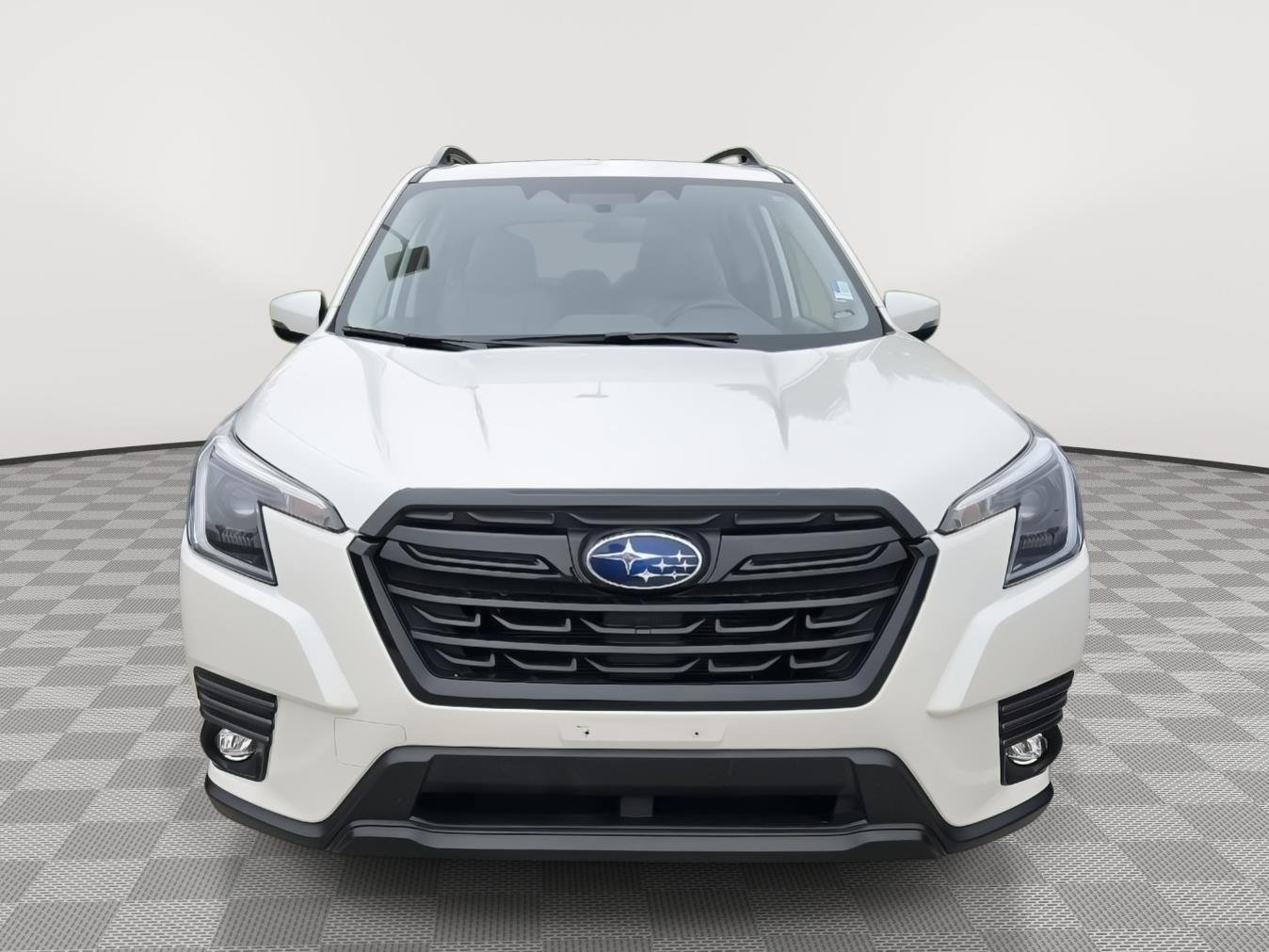 Used 2024 Crystal White Pearl Subaru Limited image 2