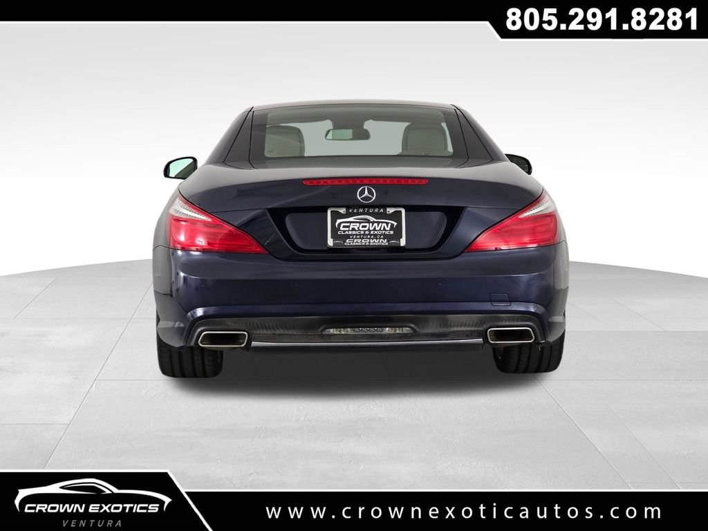 Used 2014  Mercedes-Benz SL 550 image 21