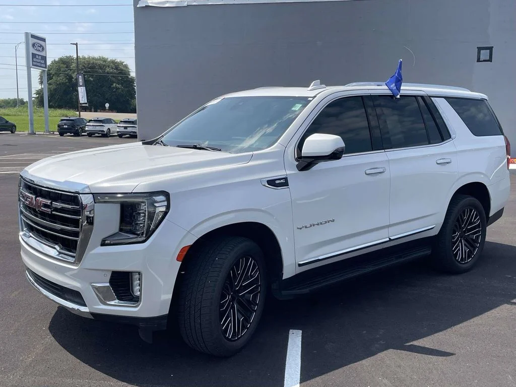 Certified Used 2022 White Frost Tri-Coat GMC SLT image 7