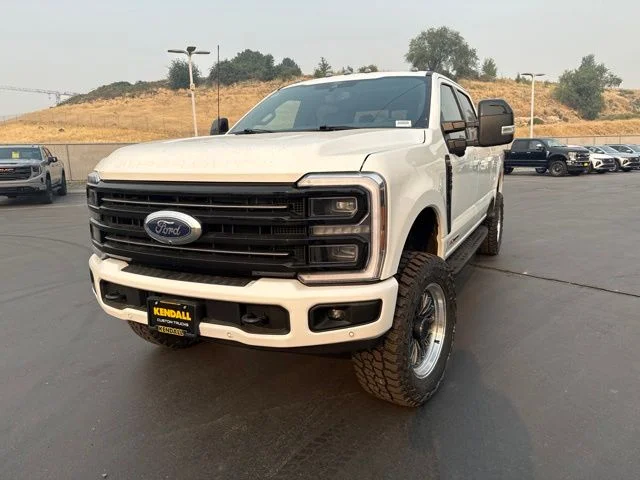 Used 2025 White Ford Platinum image 3