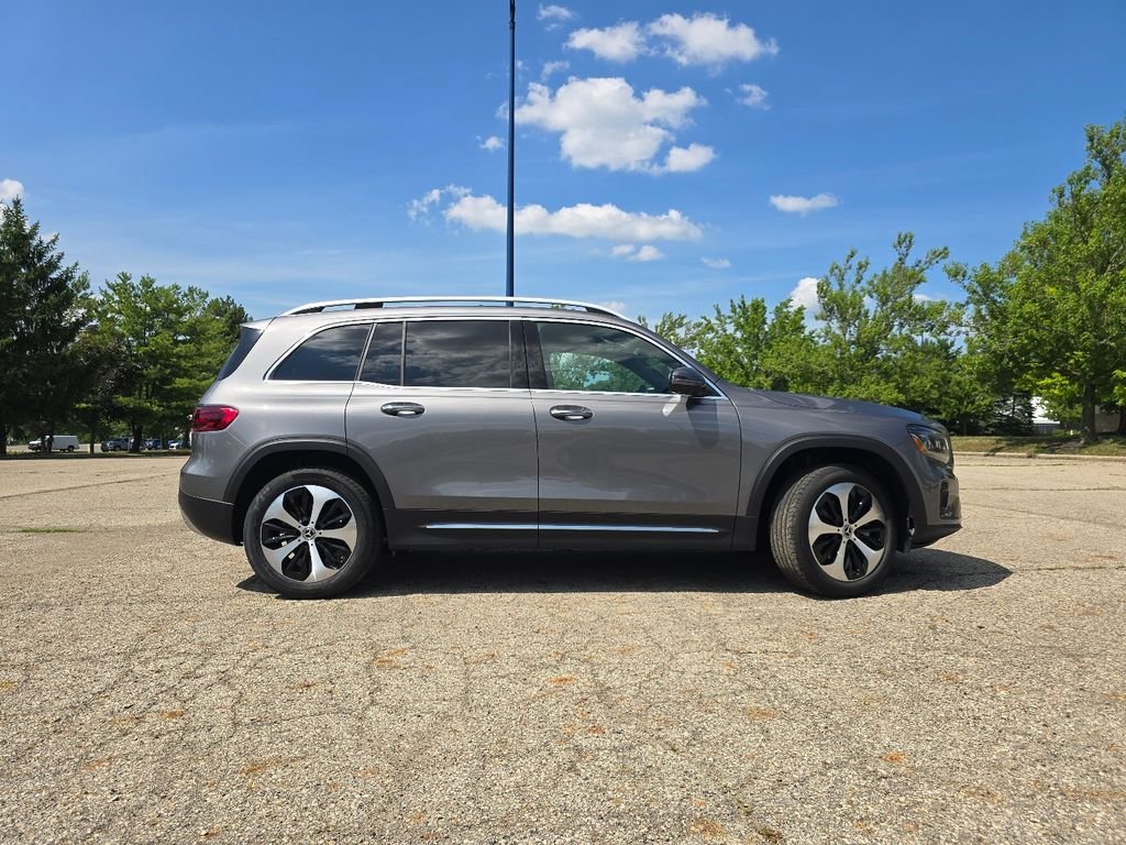 New 2026 Mountain Grey Metallic Mercedes-Benz GLB 250 image 17