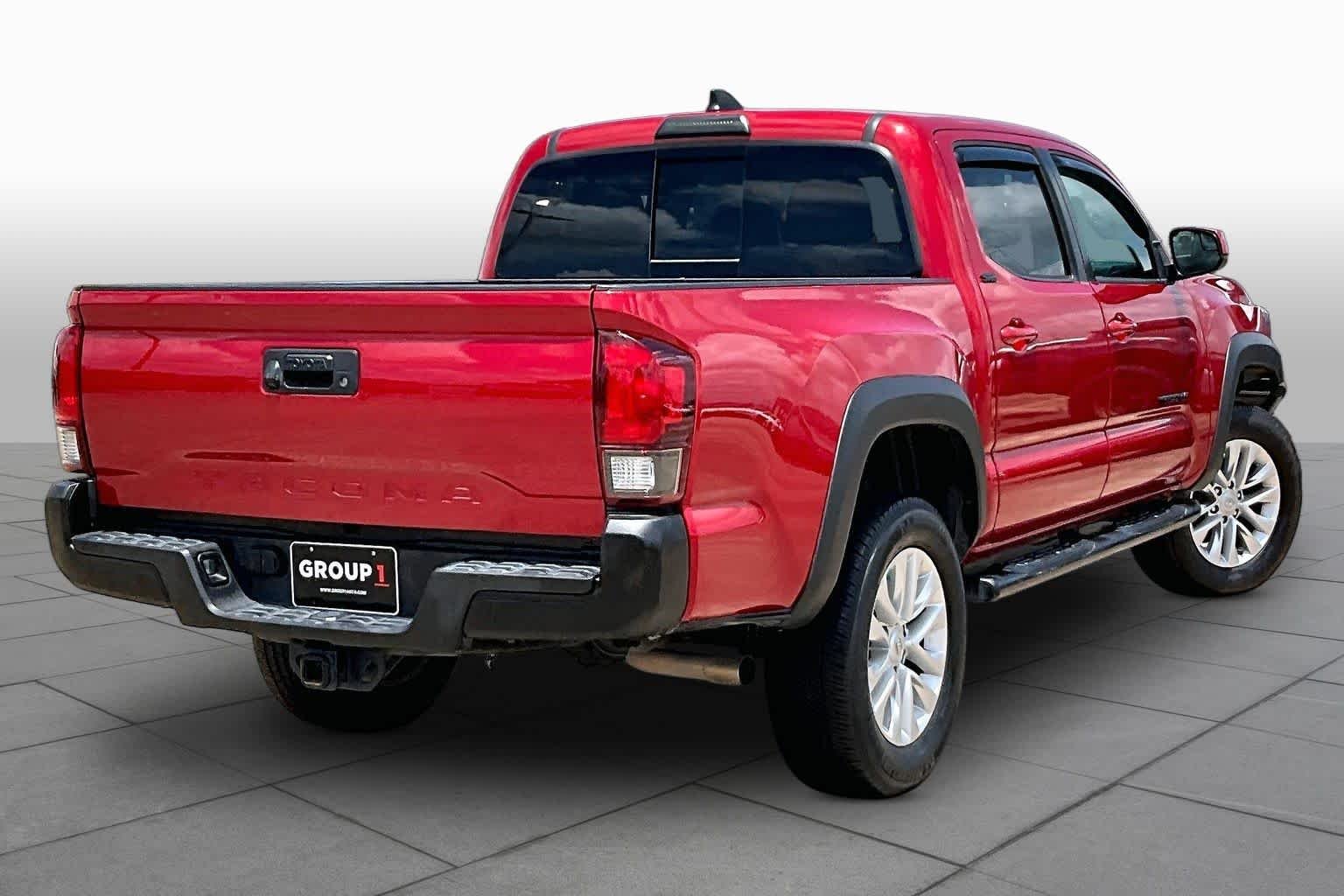 Used 2020 Barcelona Red Metallic Toyota SR5 image 13