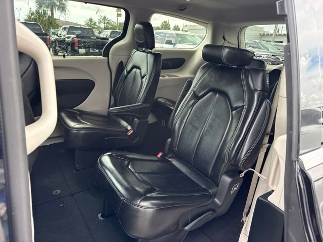 Used 2024 Black Chrysler Touring L image 12