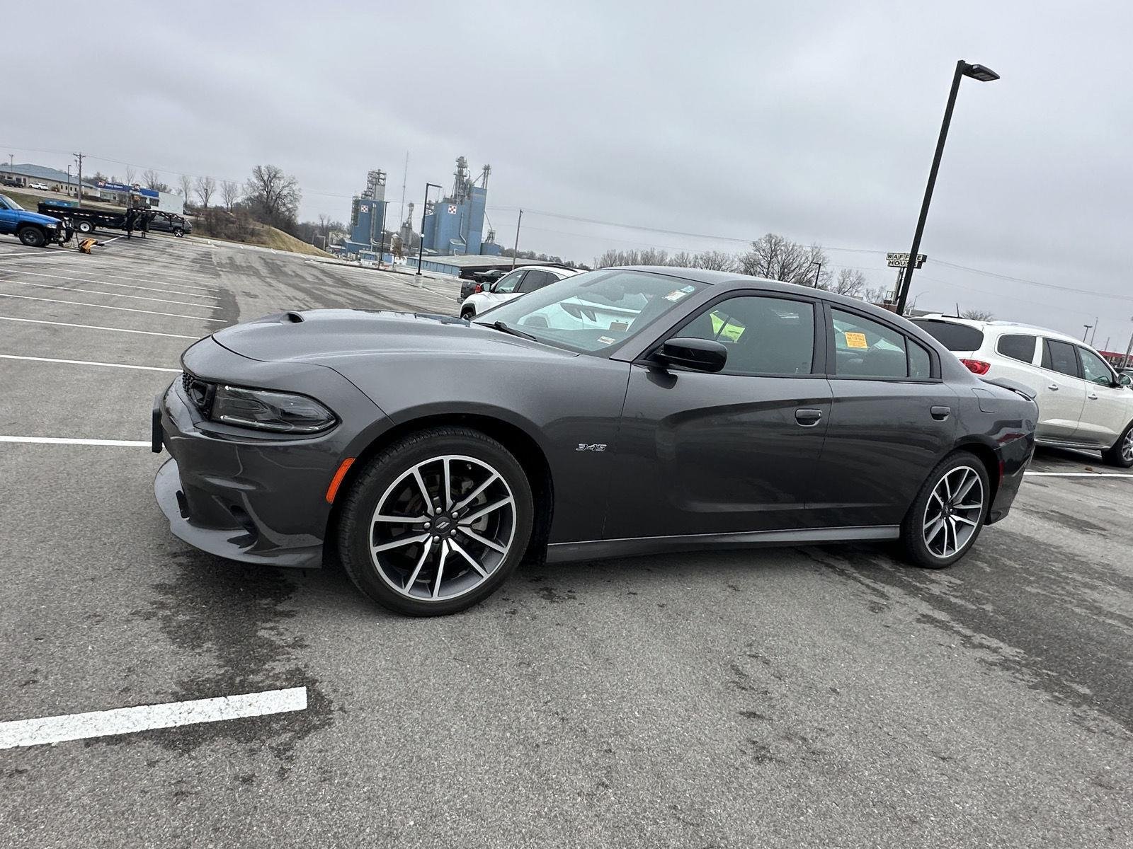 Used 2023 Dodge Charger R/T with VIN 2C3CDXCT8PH674052 for sale in Kansas City