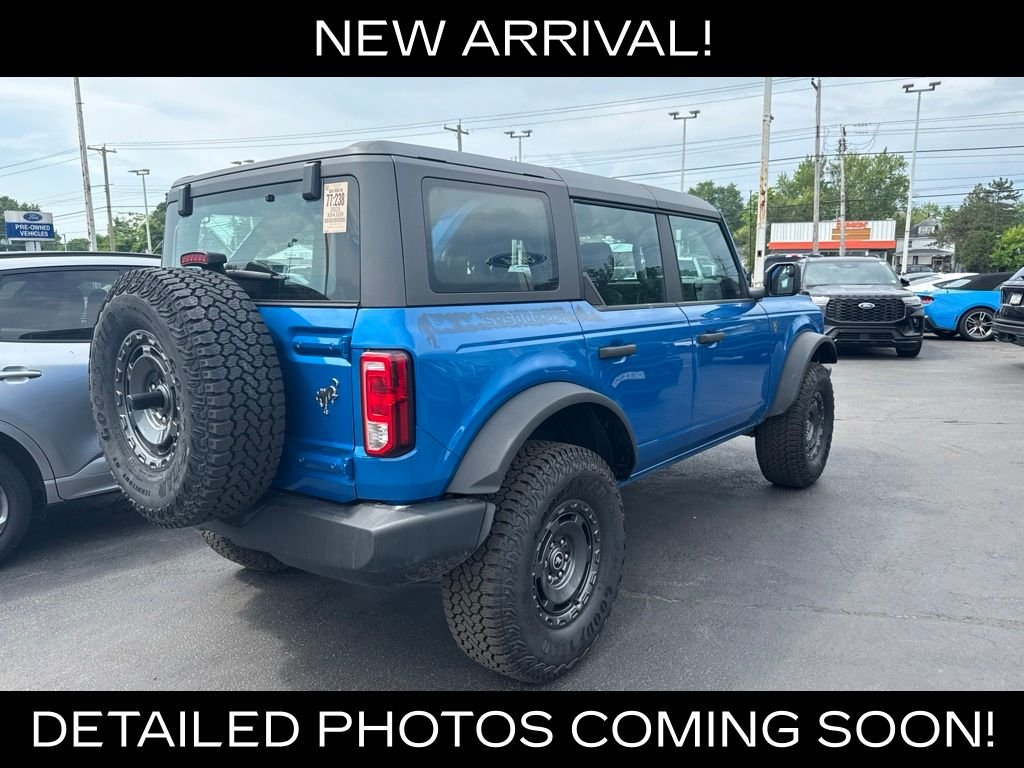 Used 2025 Blue Metallic Ford Base image 4