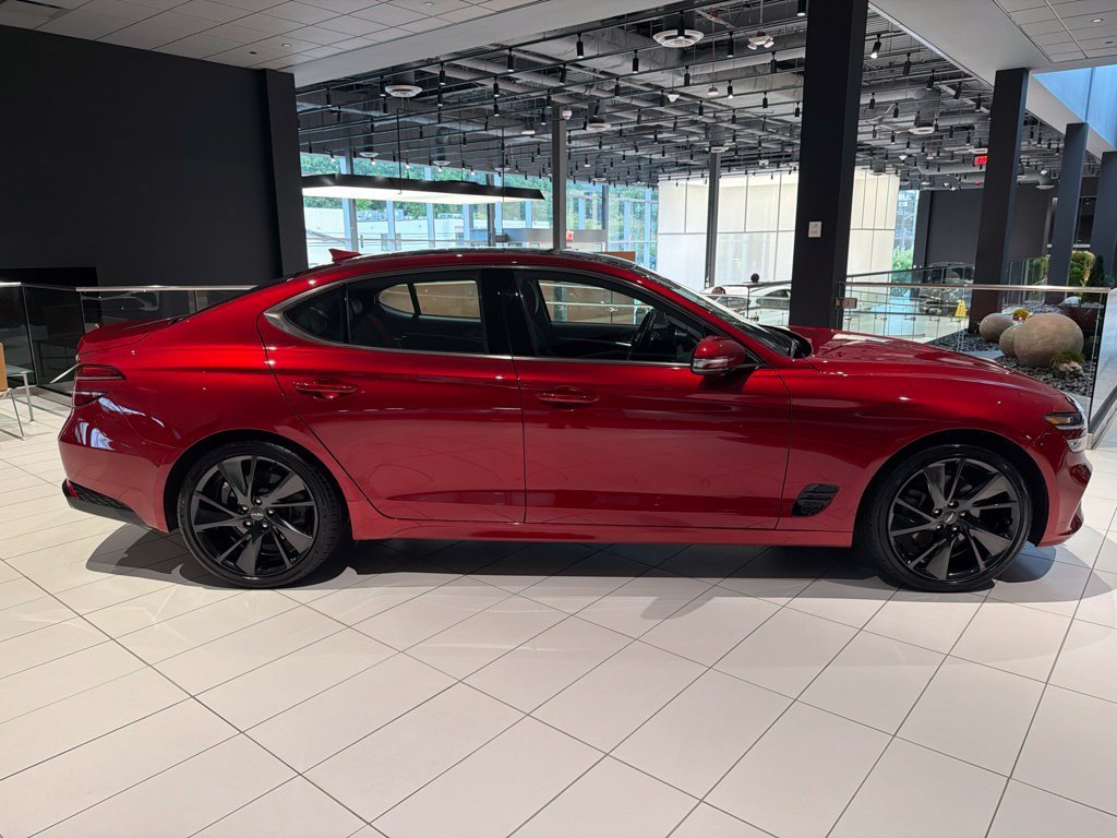 2023 GENESIS G70 Standard - Photo 8