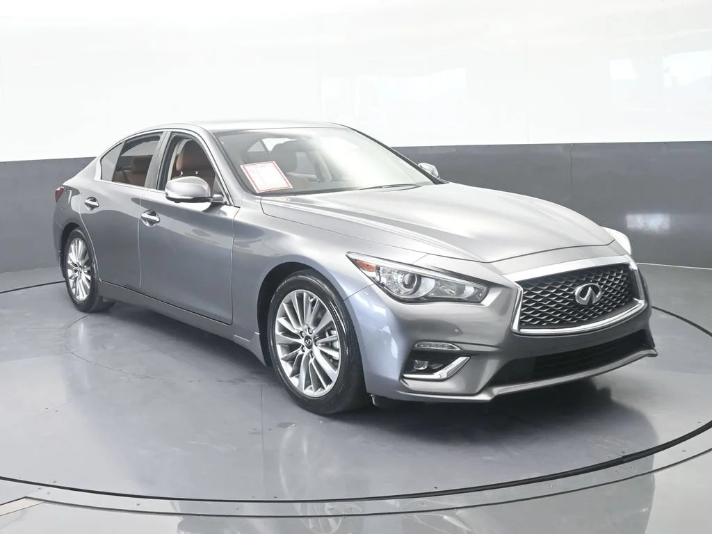 Used 2024 Graphite Shadow INFINITI LUXE image 9