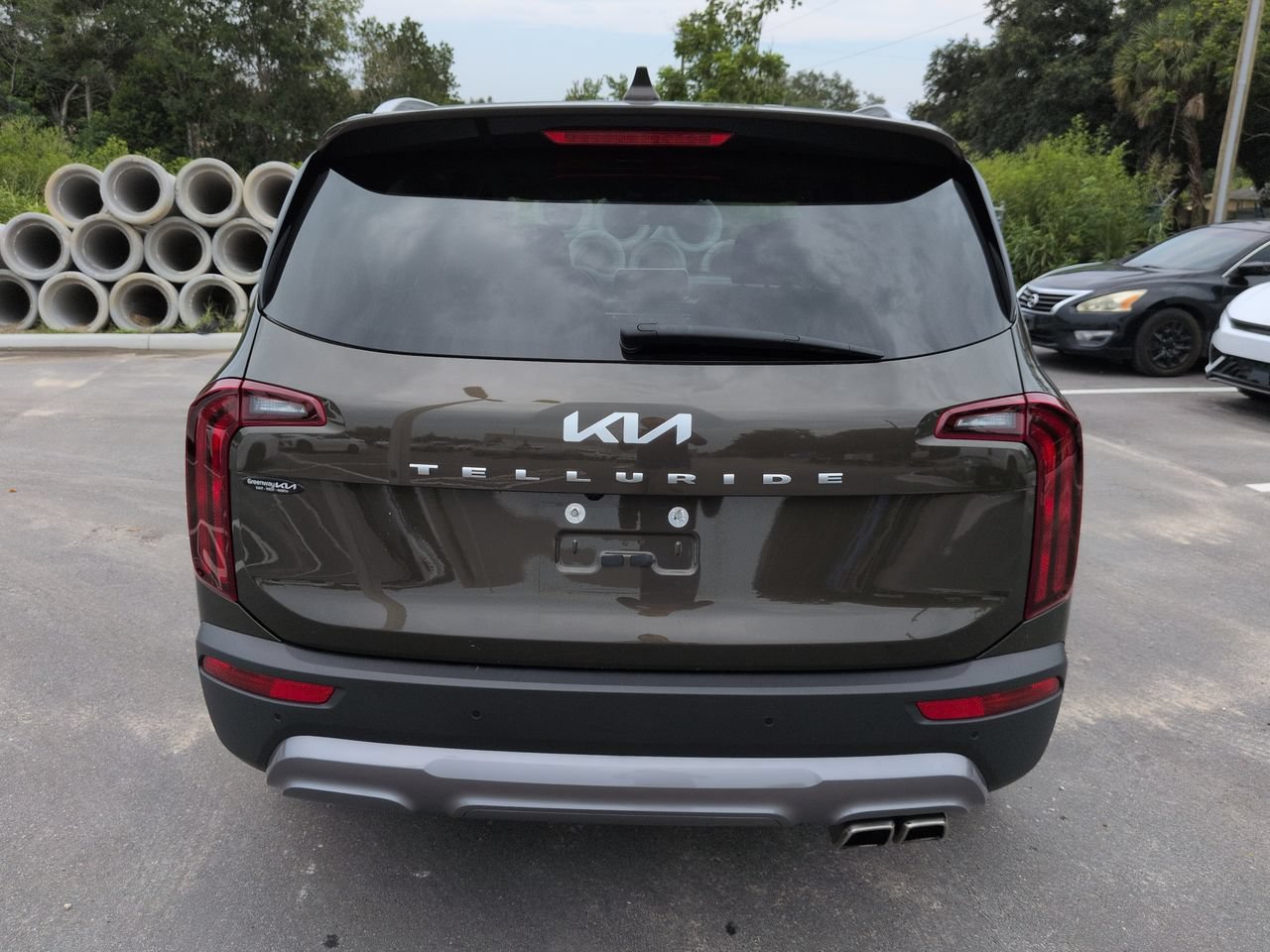 Certified Used 2022 Dark Moss Kia S image 5