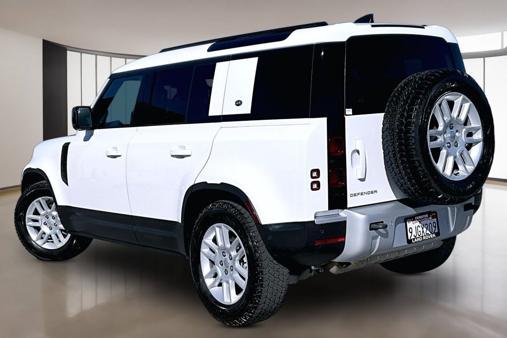 Certified Used 2023 Fuji White Land Rover S image 4