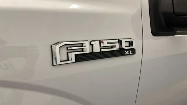 Used 2017 Oxford White Ford XL image 32