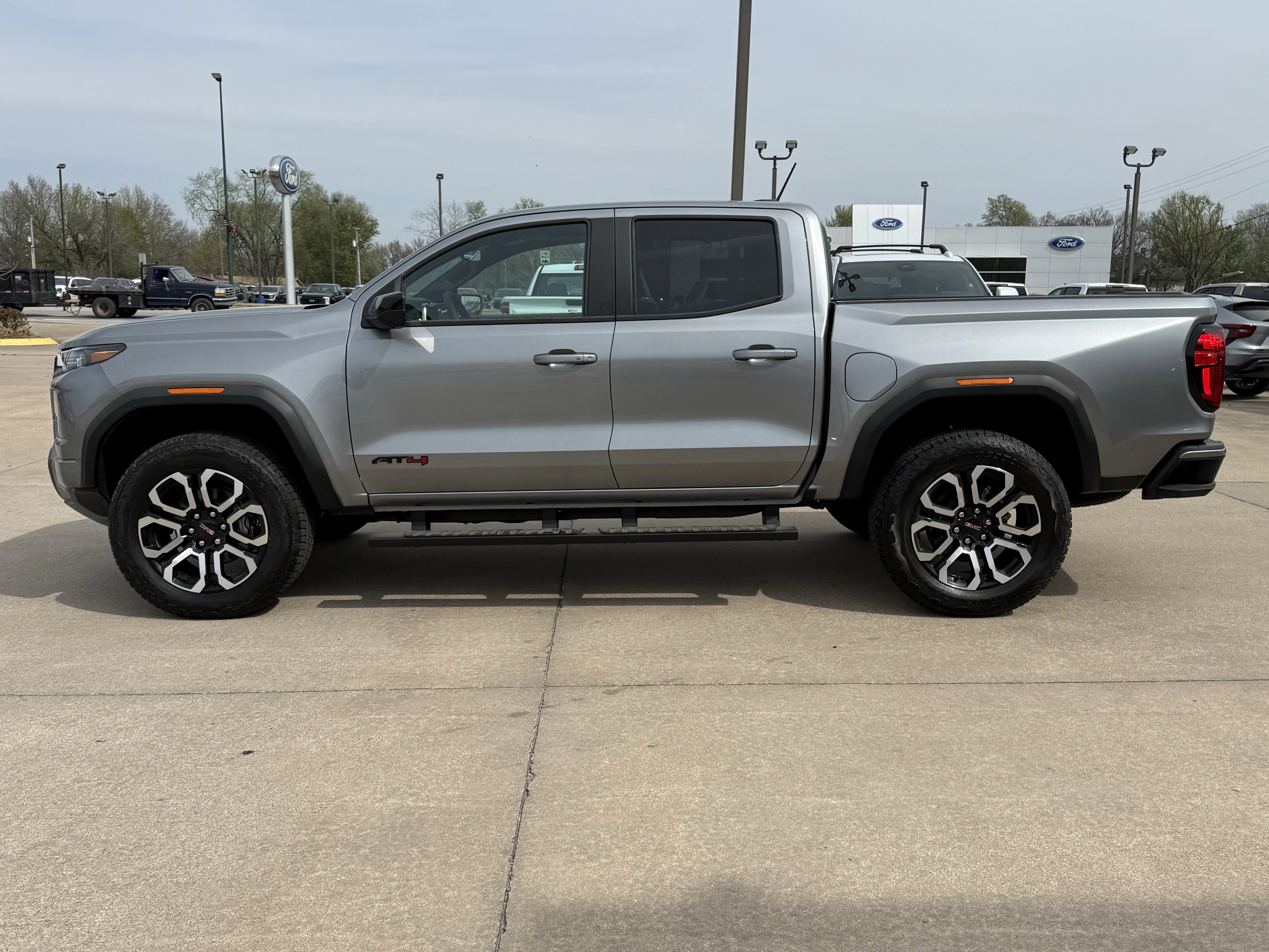 New 2026 Sterling Metallic GMC AT4 image 7