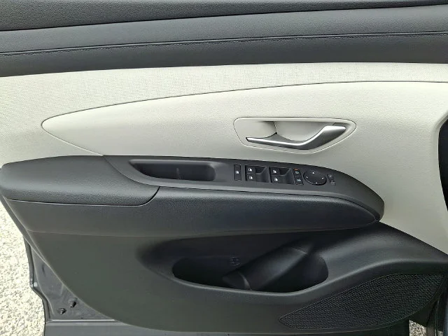 New 2026 Gray Hyundai SEL Convenience image 9