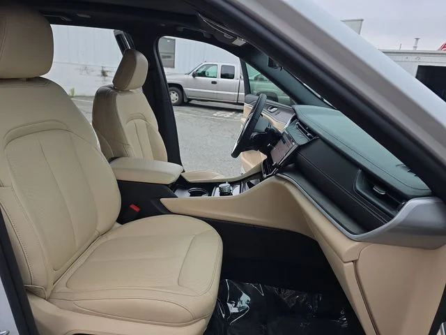 Used 2026 White Jeep Limited image 11