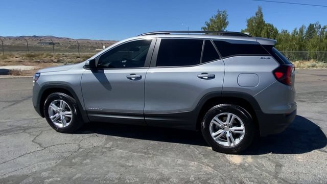 Used 2023 Sterling Metallic GMC SLE image 6
