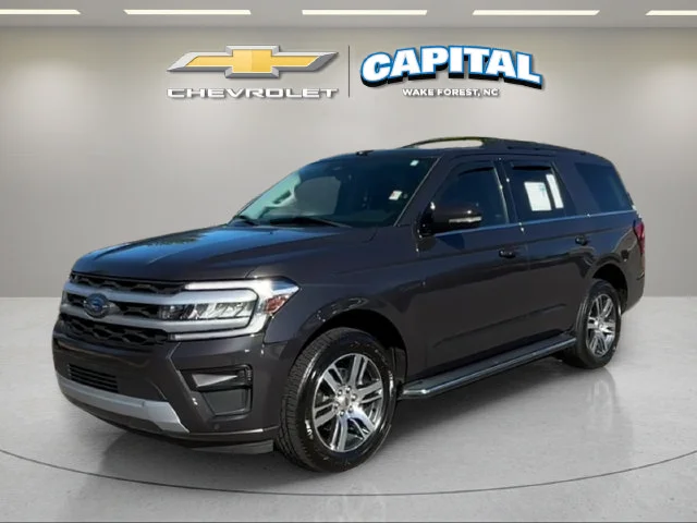 Used 2022  Ford XLT image 1