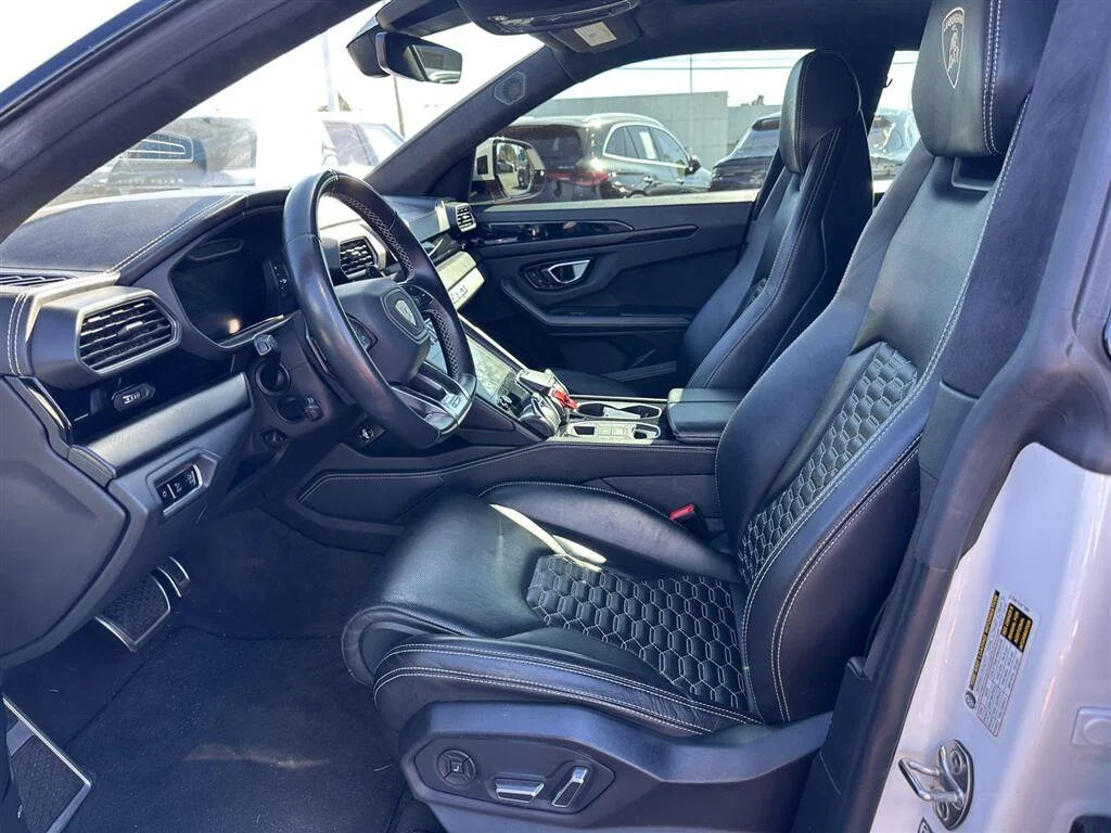 Used 2021 BALLOON WHITE PEARL LAMBORGHINI  image 8