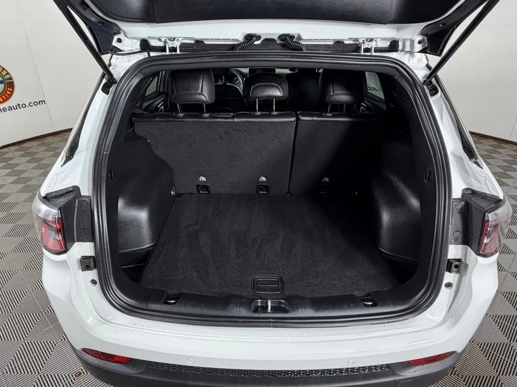 Used 2024 White Jeep Limited image 19