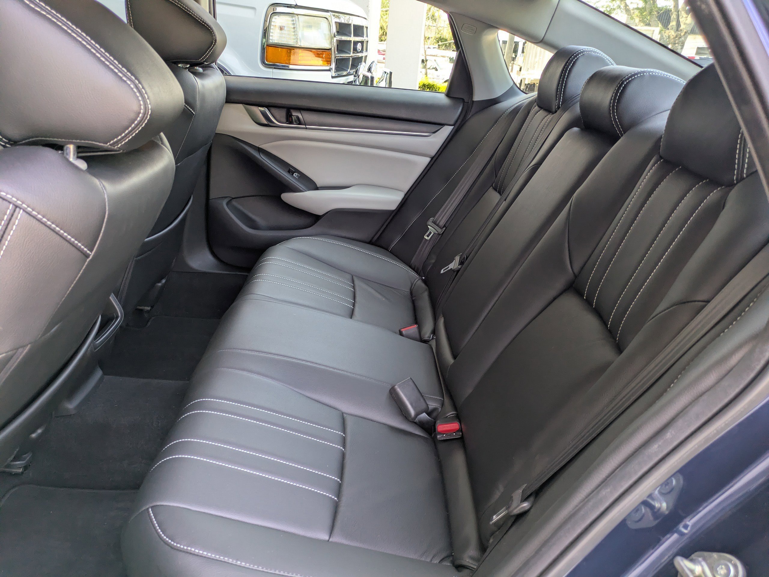 Used 2019 Obsidian Blue Pearl Honda LX 1.5T image 14
