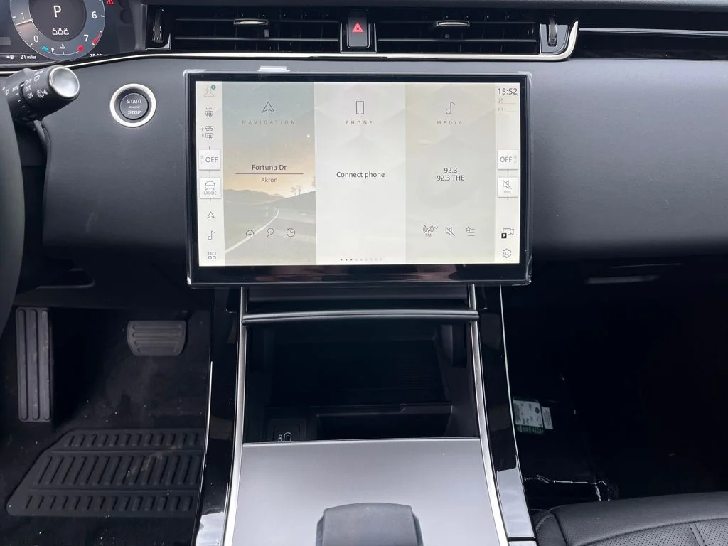 New 2026 Fuji White Land Rover S image 15