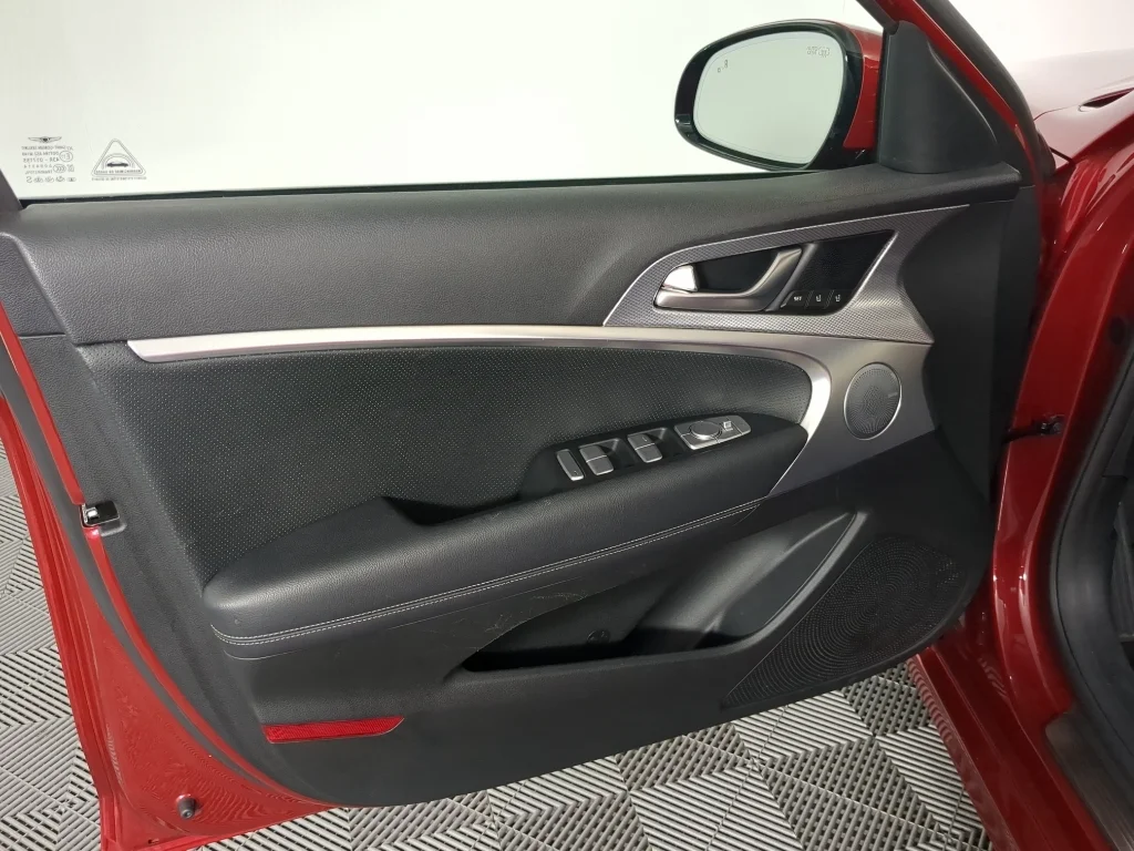 Used 2022 Red Genesis 2.0T image 11