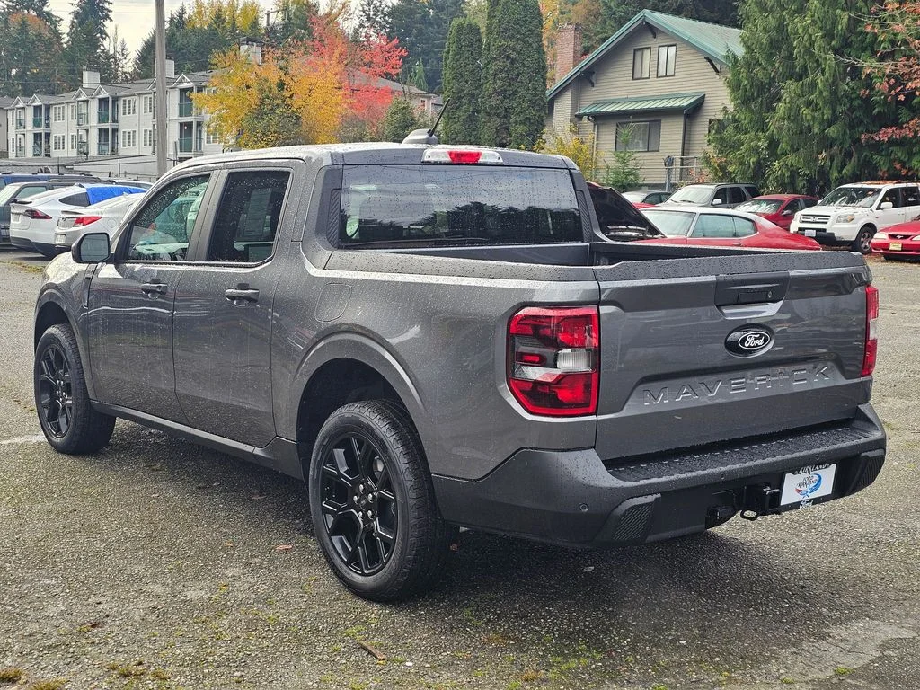 New 2025 Carbonized Gray Metallic Ford XLT image 5