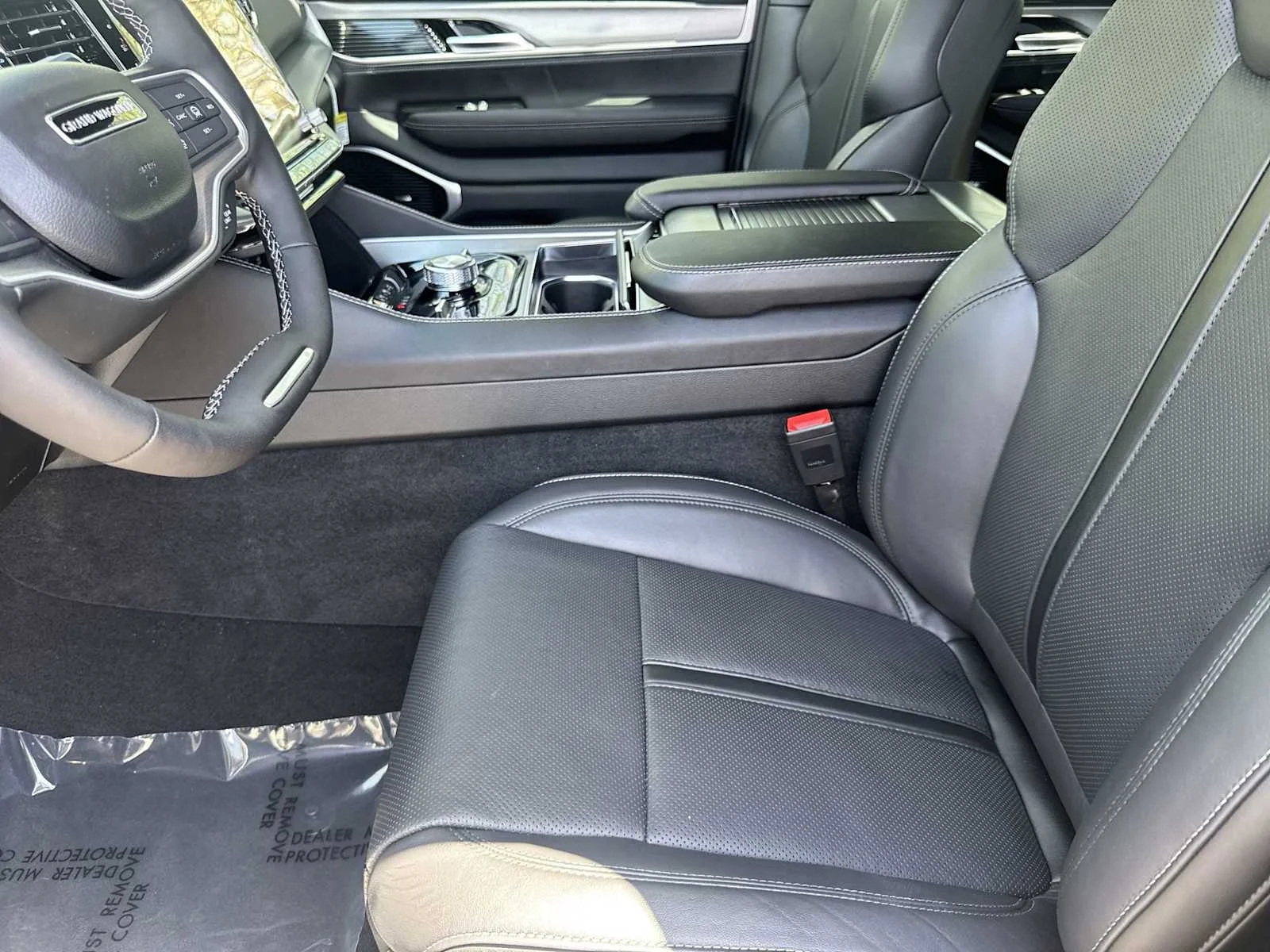 New 2026 High Gloss Black Exterior Paint Jeep Limited Reserve image 15
