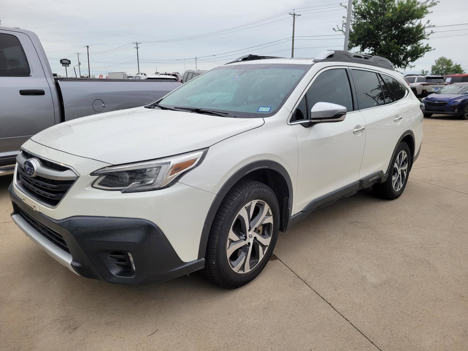 2022 Subaru Outback Touring's photo