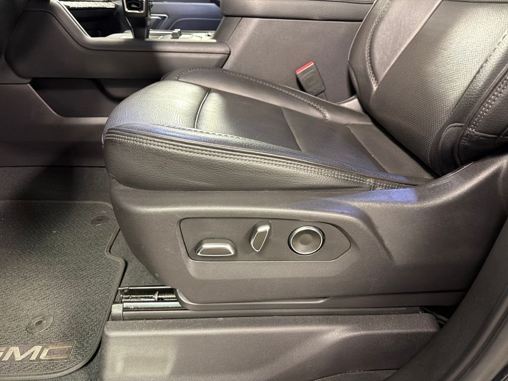 Used 2024 Silver GMC Denali image 26