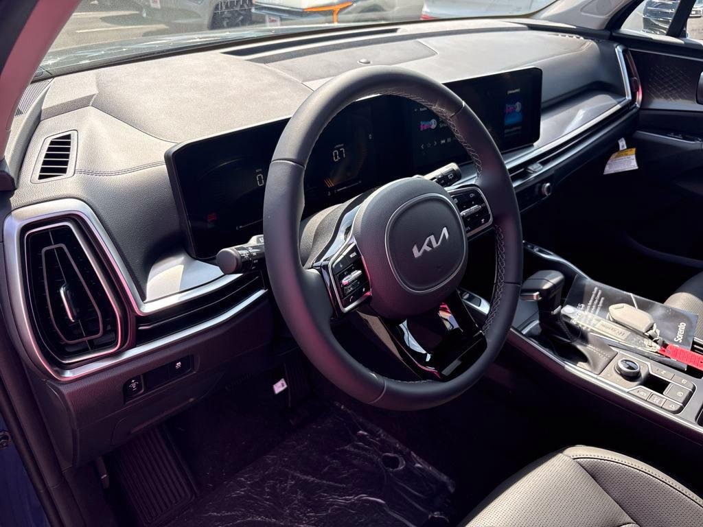 2025 Kia Sorento S - Photo 14