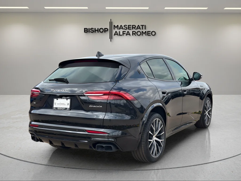2026 Maserati Grecale Modena V6 - Photo 6