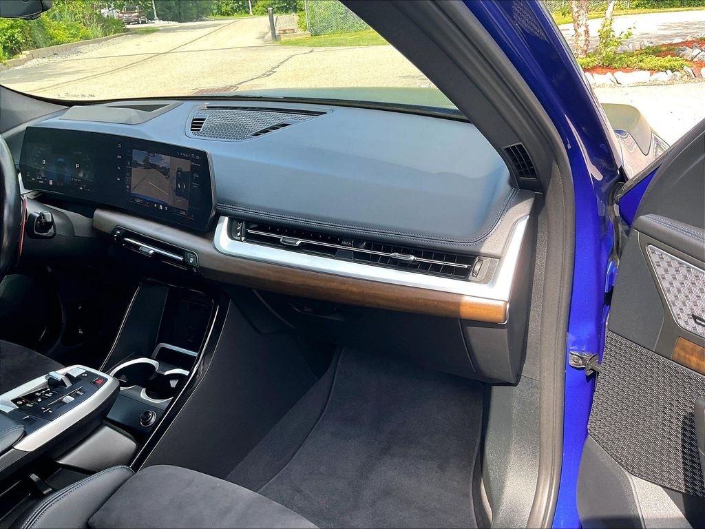 Used 2024 Blue BMW M35i image 13