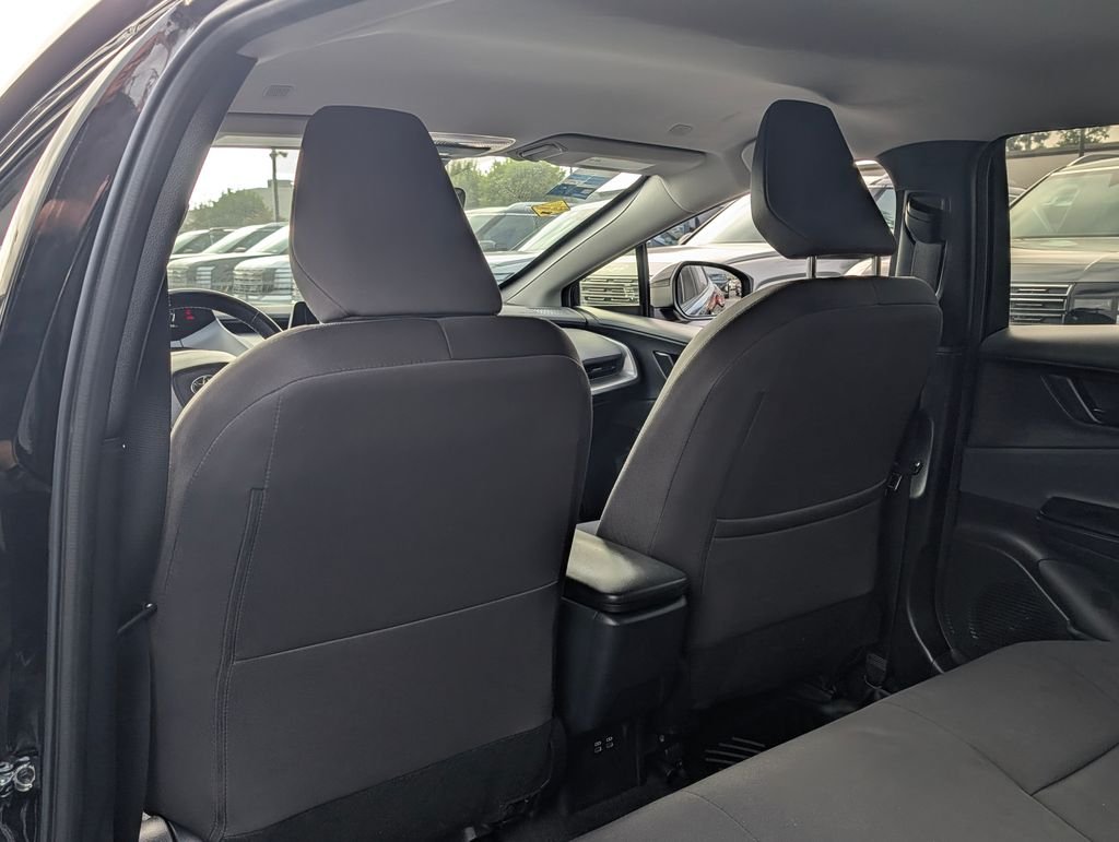2024 Toyota Prius LE - Photo 13