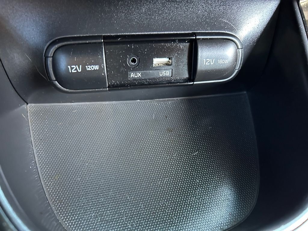 Used 2016 Gray Kia Base image 30