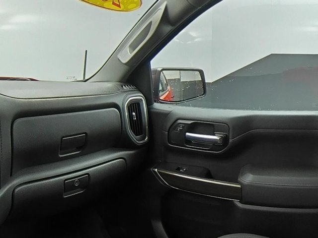 Used 2021 Red Chevrolet RST image 40