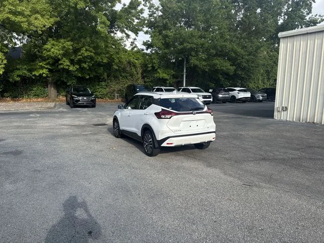 Used 2023 White Nissan SV image 7