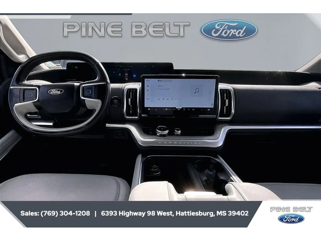 Used 2025 Agate Black Metallic Ford Platinum image 13