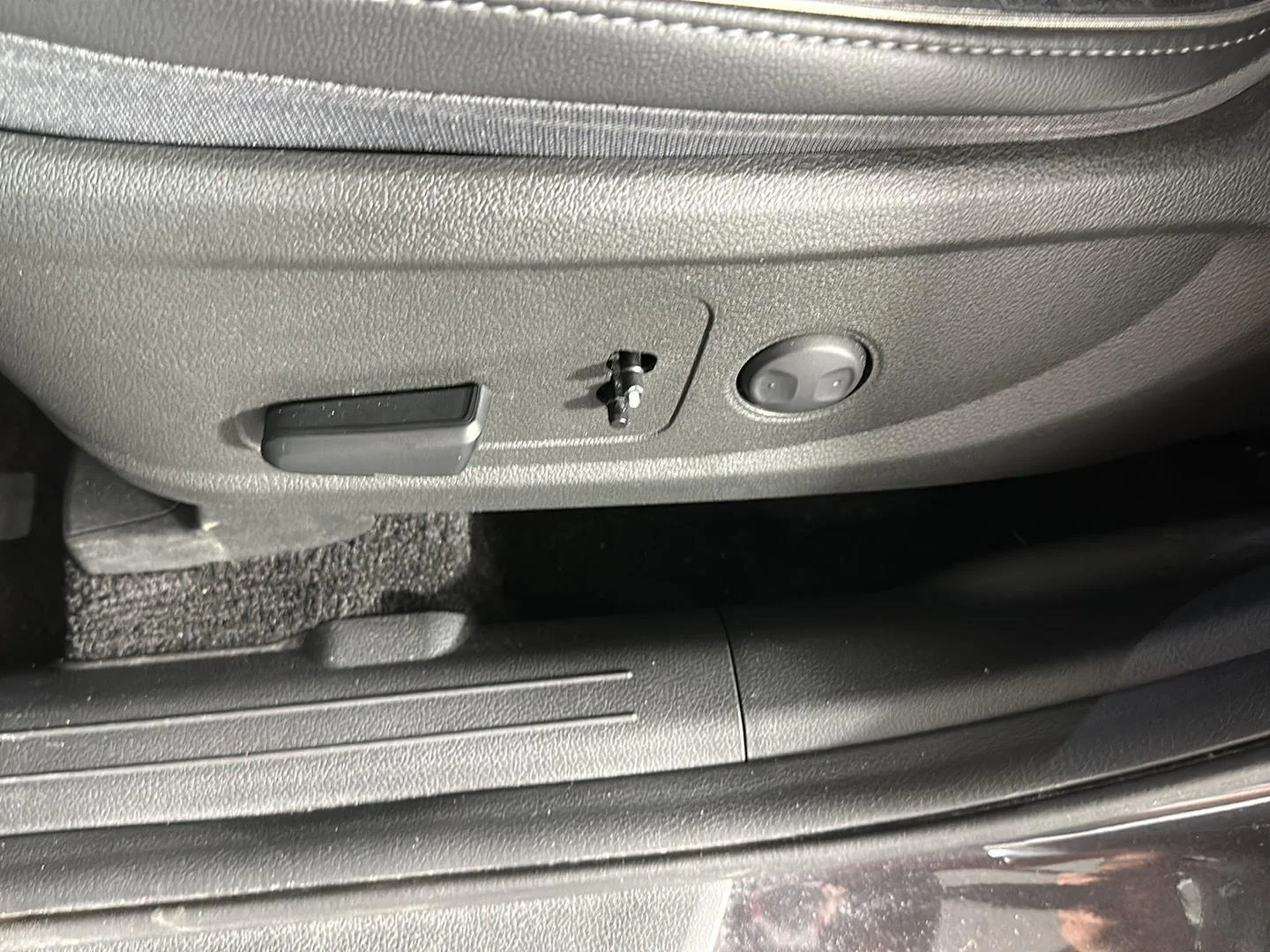 Used 2022 Portofino Gray Hyundai SEL image 18