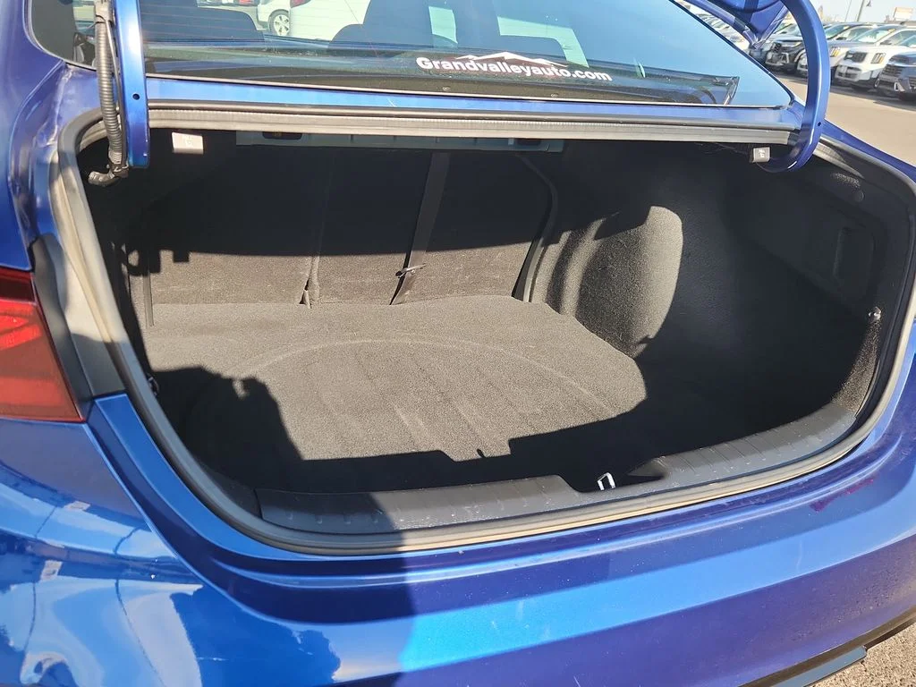 Used 2020 Blue Kia LXS image 10