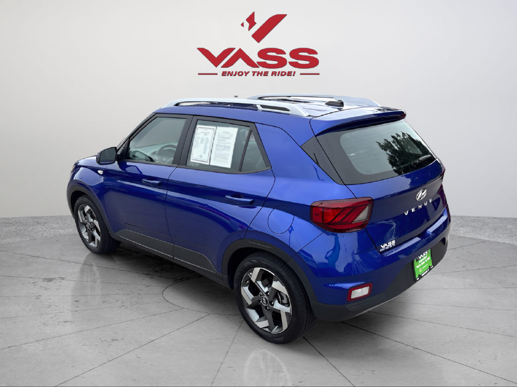 Used 2023 Blue Hyundai Limited image 3
