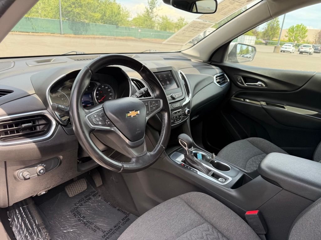 Used 2022 Silver Ice Metallic Chevrolet LT image 17